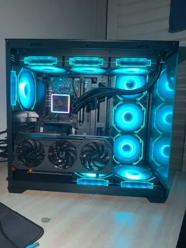 Pc gamer top ryzen 7 5700 + 5060 triple fan