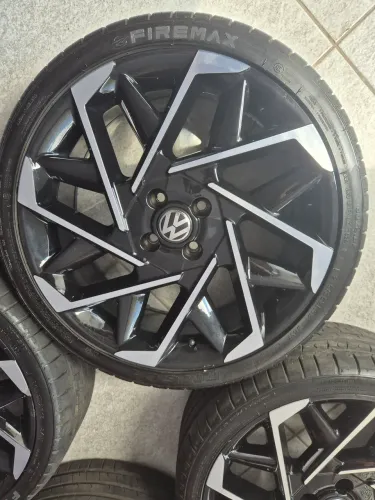 Jogo de rodas aro 18 gt7 creta 2025 diamantado 4 furos  + pneu firemax 215/35 R18