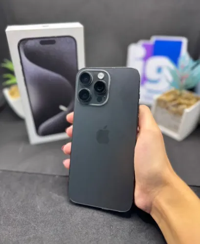 Iphone 15 Pro Max  256GB  87% saúde da bateria, seminovo com garantia 