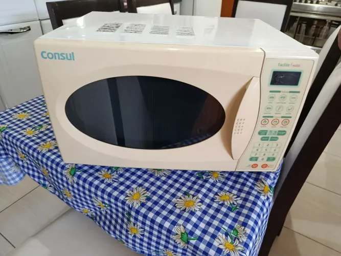Microondas Consul 25 litros funcionando perfeitamente muito conservado 