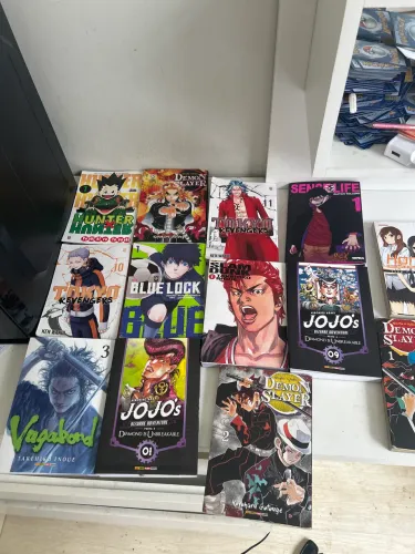 MANGÁS VARIADOS