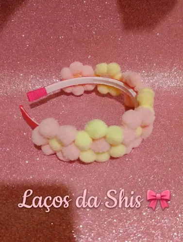 Tiara Flores de Pompom