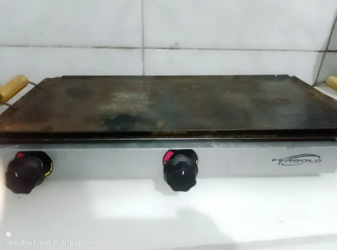 Vendo uma chapa de hambúrguer amburg em perfeito estado
