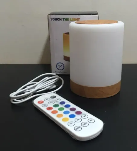 Luminária de Mesa Led Touch 3W Recarregável Usb 6 Cores 12x9cm - NOVA