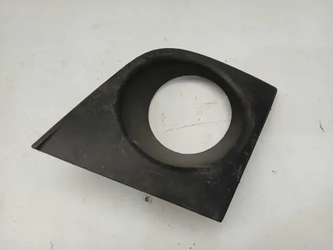 MOLDURA FAROL MILHA DIREITO NISSAN TIIDA 2008/2013