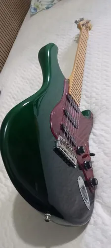 Guitarra Tagima T-635 preço negociável.troco por violão