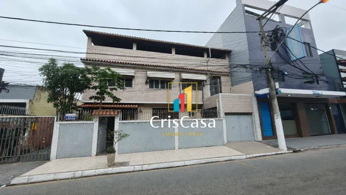 Casa com 3 dormitórios para alugar, 890 m² por R$ 3.600,00/mês - Centro - Macaé/RJ
