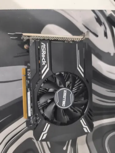 Placa de vídeo RX 6400 CLI