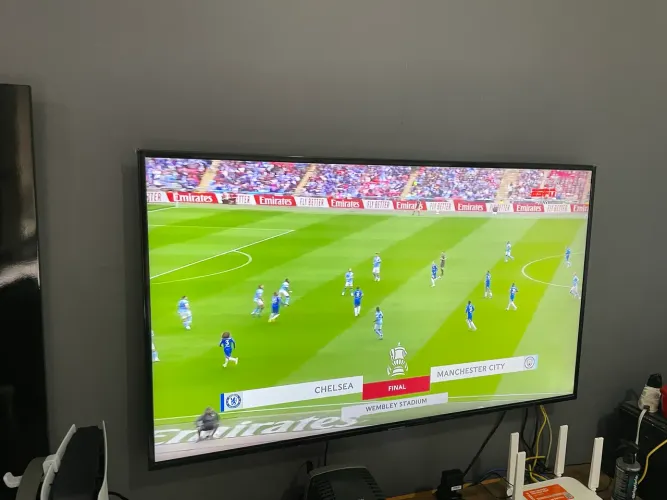 Vendo Linda TV Samsung Smart 50 polegadas 4k no plástico