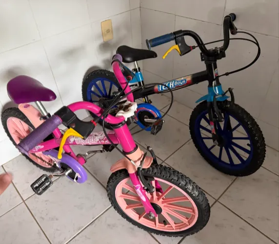 Duas Bicicletas infantil 