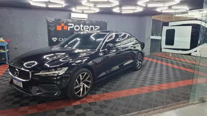 Volvo S60 T-4 Momentum 2.0 190cv 4P 2020