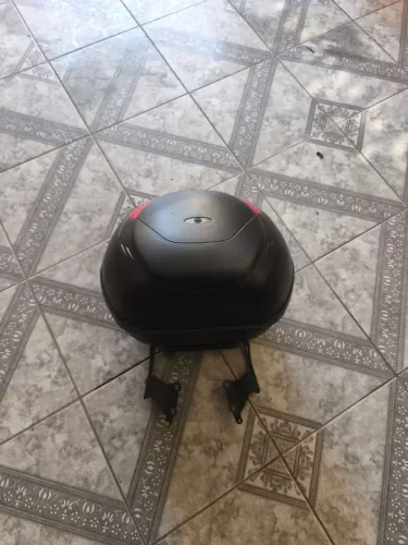 Baú da cb 500  com suporte 