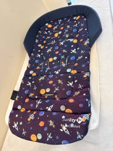 Protetor acolchoado para carrinho de bebê