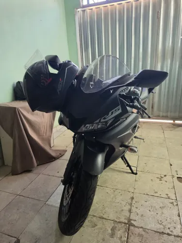 Yamaha R15 ABS, modelo 2024
