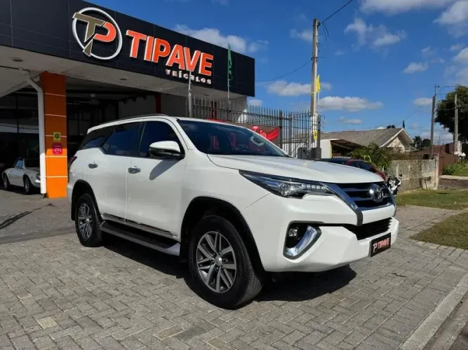 Toyota Hilux SW4 SRX 4X4 2.8 TDI 16V Dies. Aut. 2022