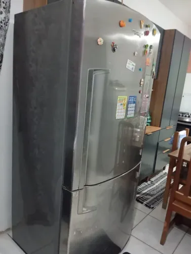 Vendo geladeira - usada