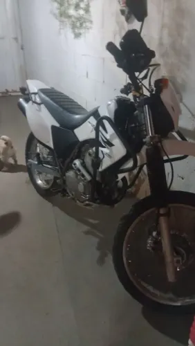 Vendo moto tornado Honda 250,ótimo estado de conservação, peças novas