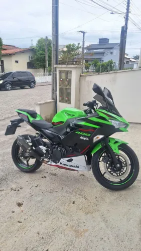 Kawasaki Ninja 400 KRT