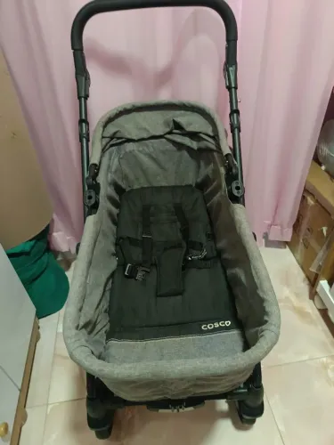 CARRO DE BEBÊ, COM VÁRIAS FUNÇÕES.
