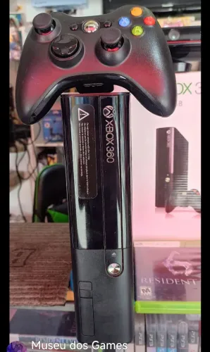 Xbox super slim impecável para colecionadores exigentes.
