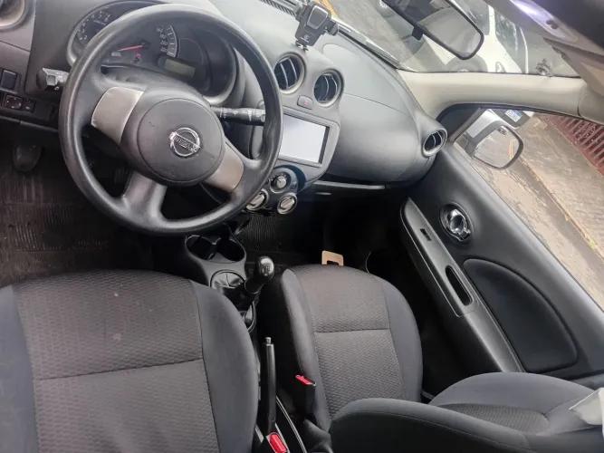 Nissan March S 1.6 16V Flex Fuel 5P 2012