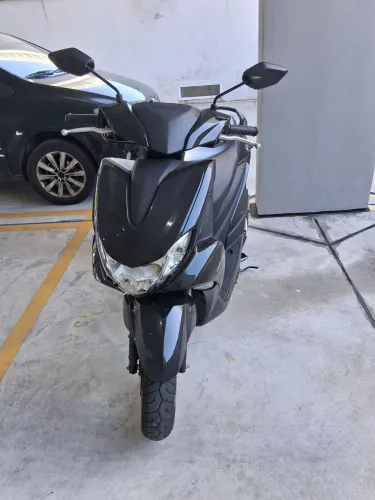 Moto yamaha fluo