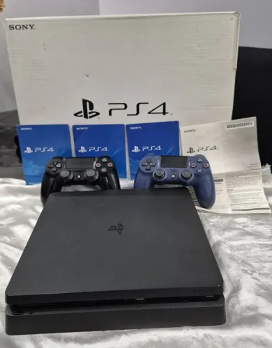 PlayStation 4 PS4 Slim + 2 Controles Originais + Caixa e Manuais
