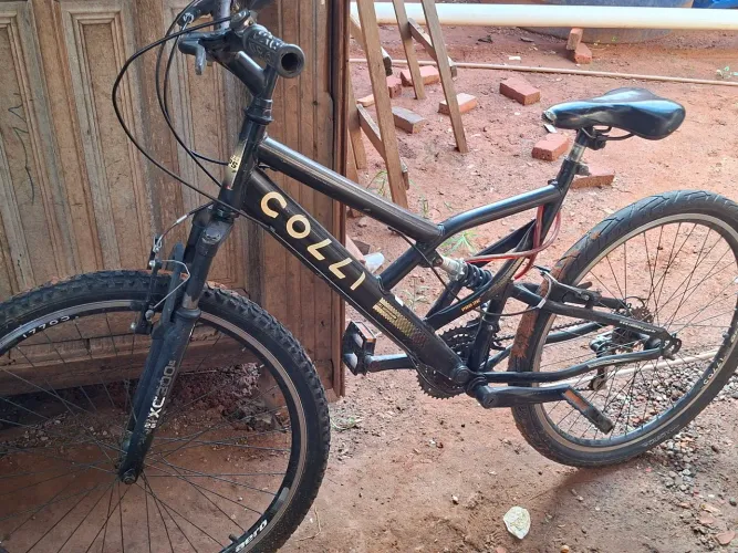 Vendo bicicleta usada em boas condições