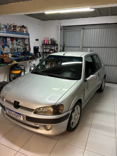 Peugeot 106 Quiksilver 1.0 3P 2001