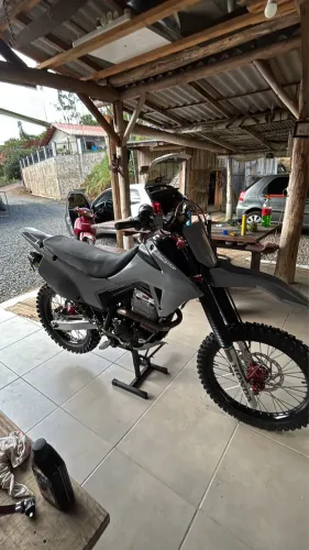Tornado 250 de trilha