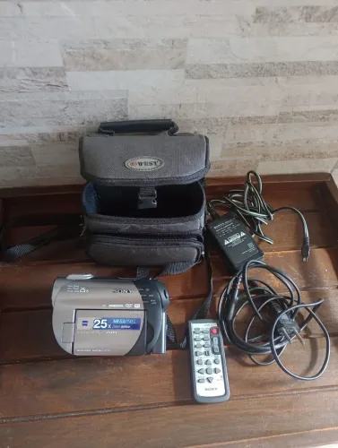 Filmadora sony DVD308