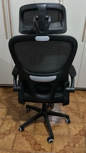 Vendo cadeira ergonômica muito confortável