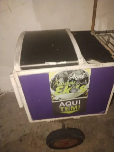 Carrinho de açaí com reboque