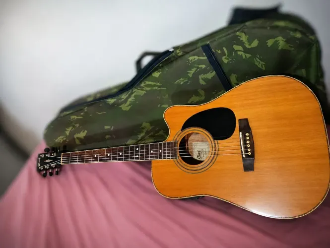 Violão Cort acústico