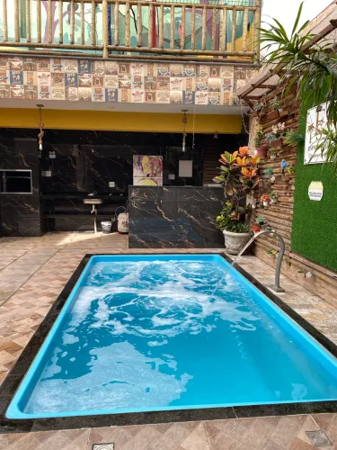 Alugo espaço de festa com piscina aquecida com hidromassagem