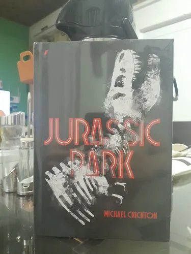 Jurassic Park - Michael Crichton | Capa Dura | NOVO E LACRADO