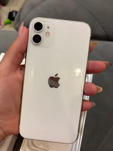 iPhone 11