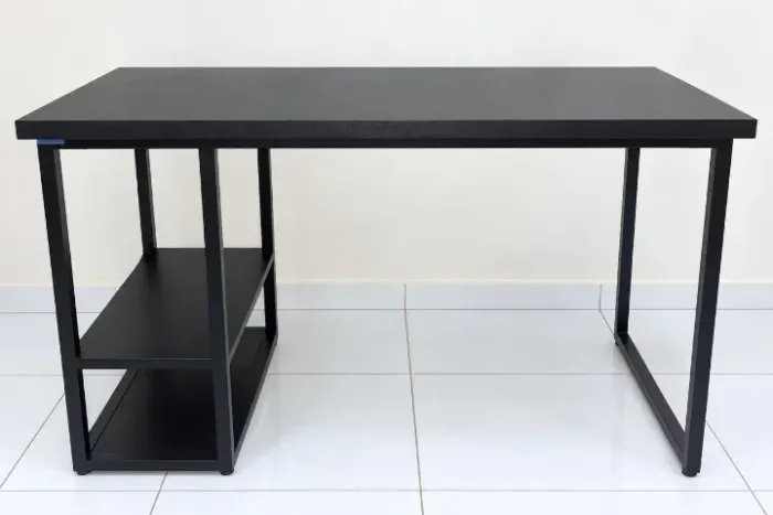 Mesa Escritório 120x60 MDF + Estrutura Metálica Epóxi - Excelente Estado