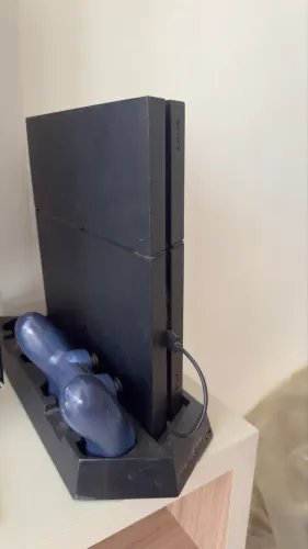 Ps4 fat + controle + gta 5
