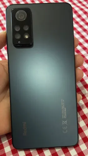 Redmi note 12 pro 4g 256g 8 gb ram , semi novo sem detalhe .