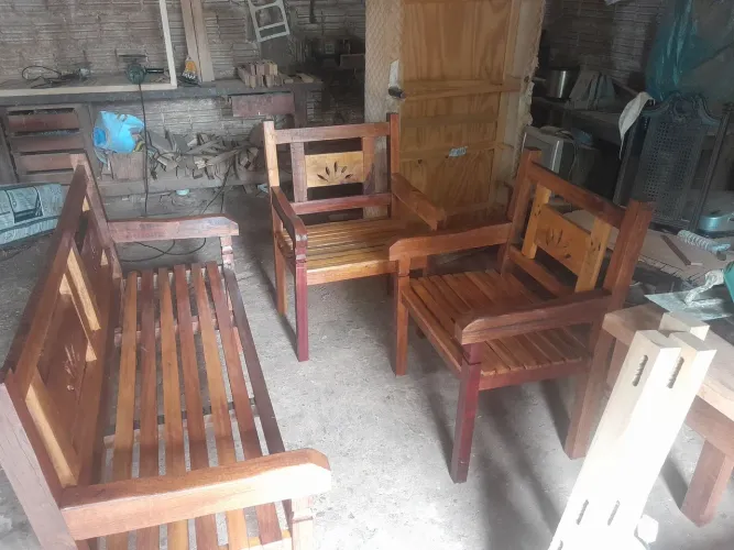 Promoção relâmpago!! jogo de namoradeira madeira nova de jatoba e chapanha imperdível!!