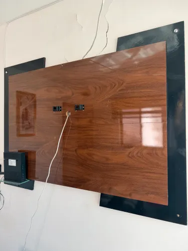 Painel de tv amadeirado conservado