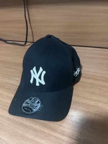 Boné new era preto