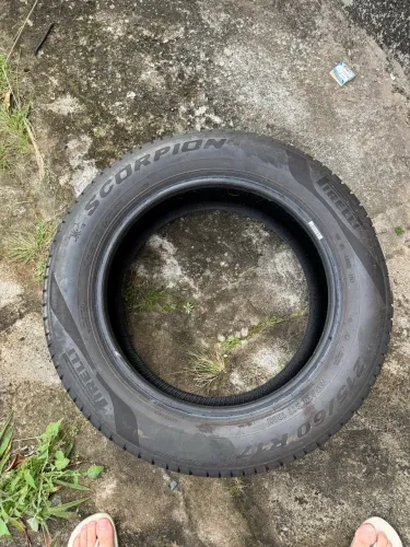 Pneu Pirelli scorpion 215/60/17 100H