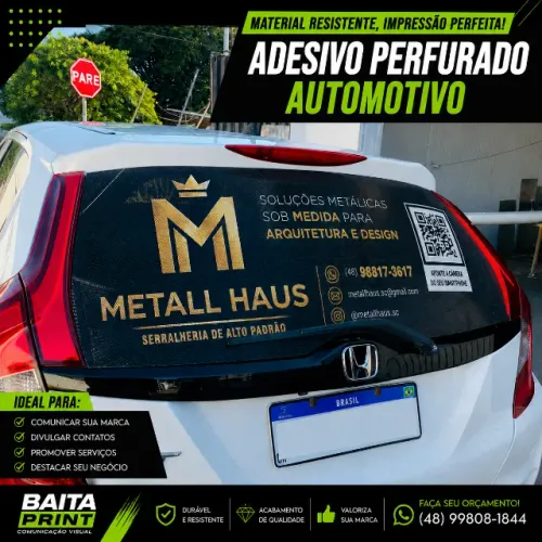 Adesivo perfurado dianteiro