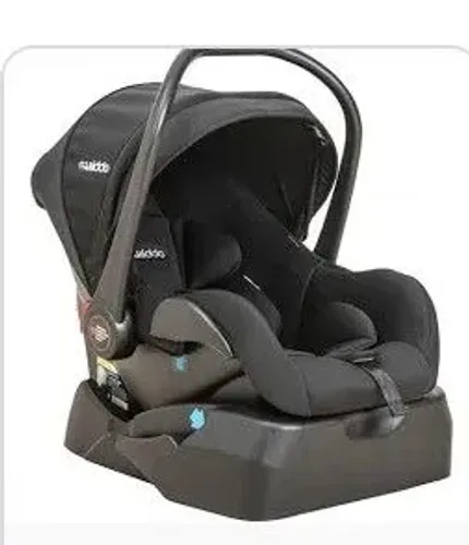 Bebe confortocom base para carro kiddo