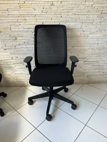 Cadeira de Escritório Cavaletti Velo com Base Metálica