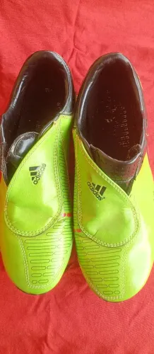 Chuteira campo Adidas F10 número 37