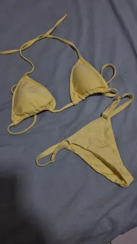 BIQUINI AMARELO - TAMANHO P (nunca usado)