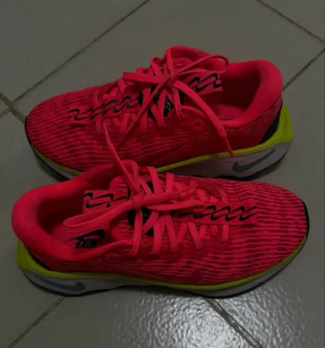 Tênis Nike 34 feminino